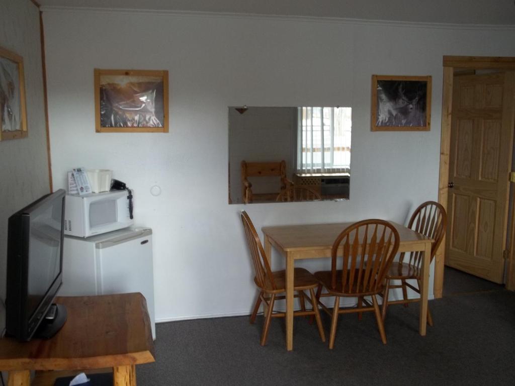 Budget Host Elk Antler Inn Thermopolis Δωμάτιο φωτογραφία